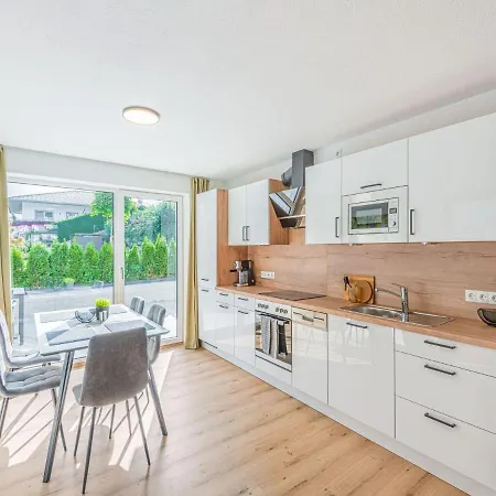 Welcoming Apartment In Sautens With Terrace And Garden 公寓